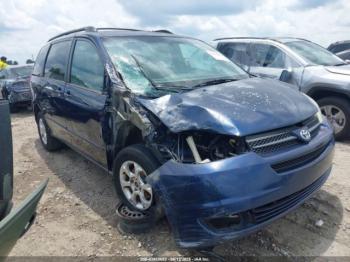  Salvage Toyota Sienna