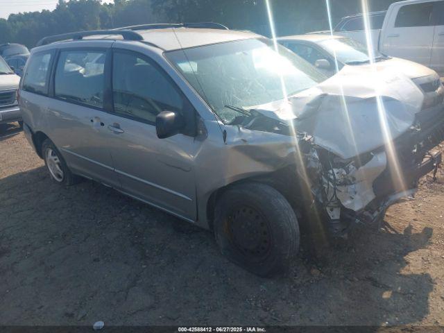  Salvage Toyota Sienna