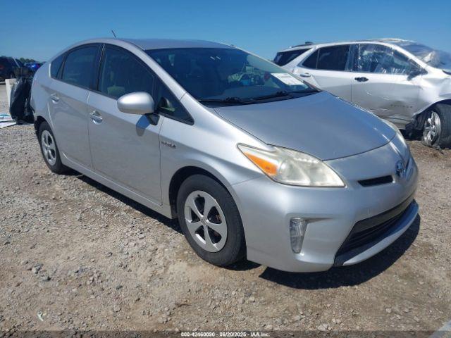  Salvage Toyota Prius