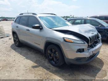  Salvage Jeep Cherokee