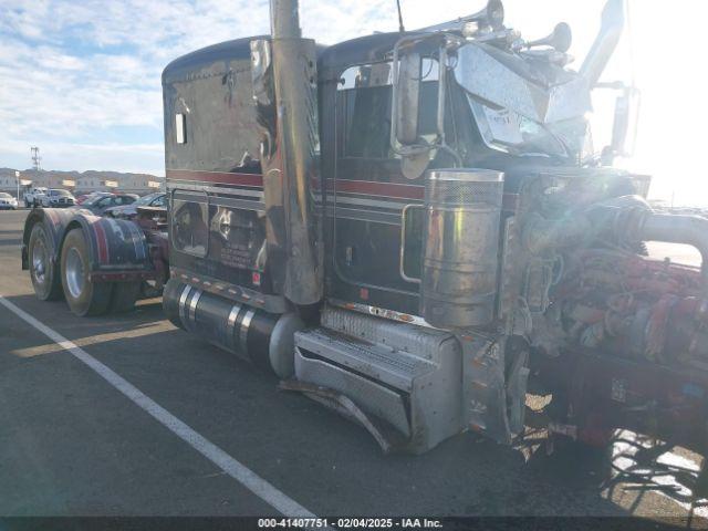  Salvage Peterbilt 389