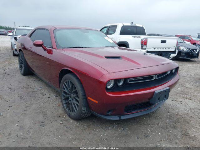  Salvage Dodge Challenger
