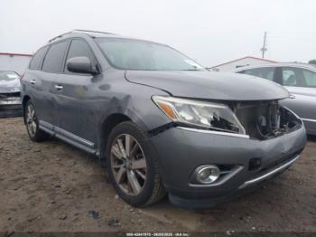  Salvage Nissan Pathfinder