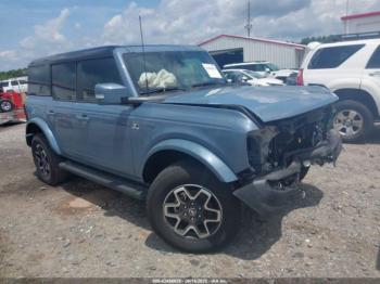  Salvage Ford Bronco