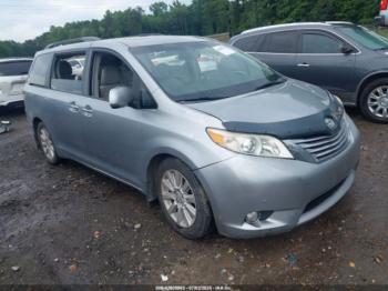  Salvage Toyota Sienna