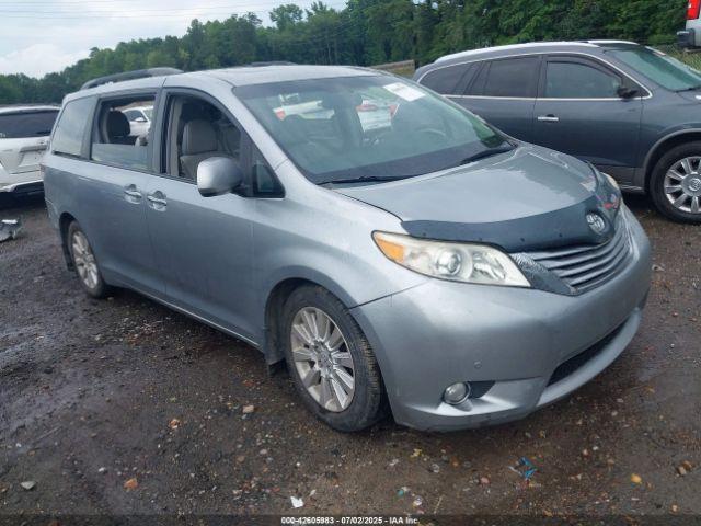 Salvage Toyota Sienna