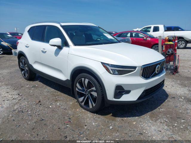  Salvage Volvo XC40