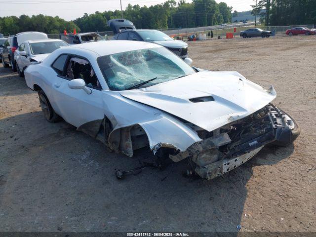  Salvage Dodge Challenger