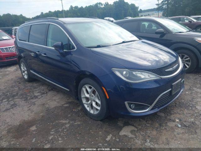  Salvage Chrysler Pacifica