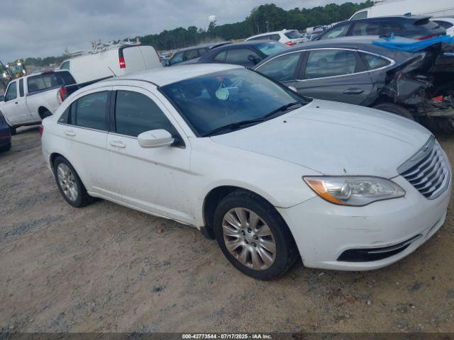  Salvage Chrysler 200
