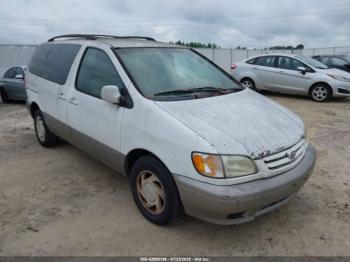  Salvage Toyota Sienna