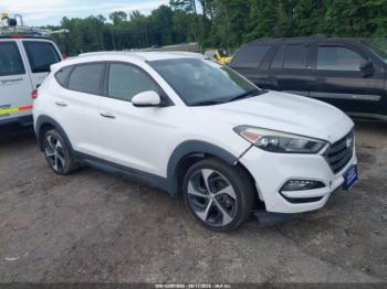  Salvage Hyundai TUCSON