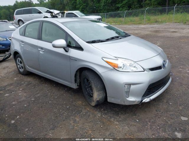 Salvage Toyota Prius
