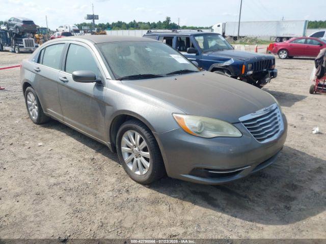  Salvage Chrysler 200