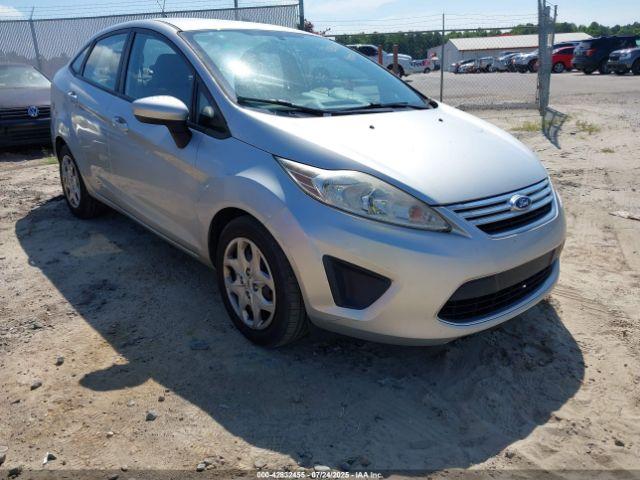  Salvage Ford Fiesta