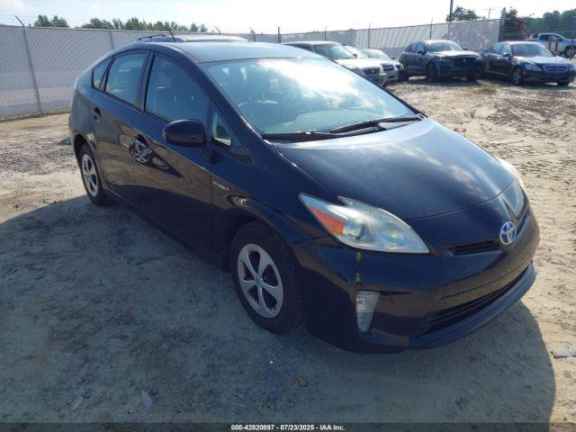  Salvage Toyota Prius