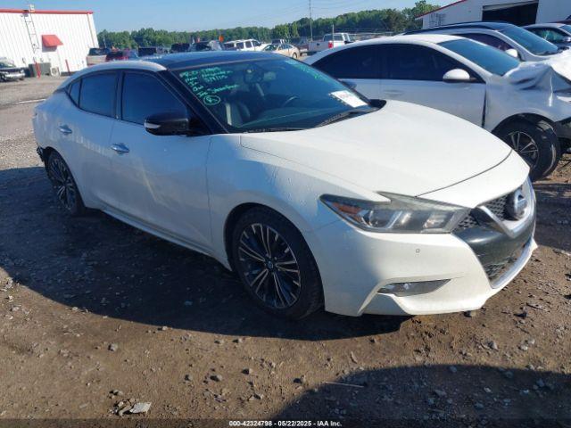  Salvage Nissan Maxima