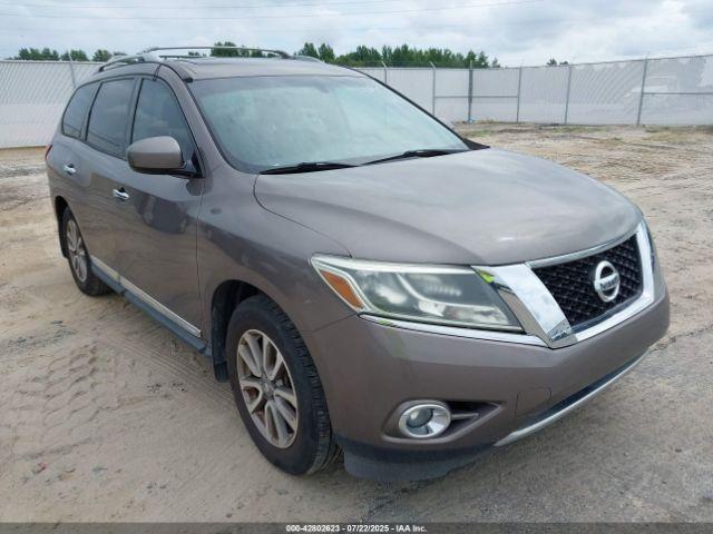 Salvage Nissan Pathfinder