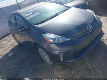  Salvage Toyota Prius v