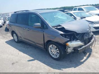  Salvage Toyota Sienna