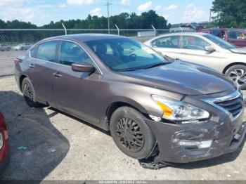  Salvage Nissan Altima