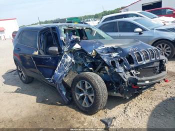  Salvage Jeep Cherokee