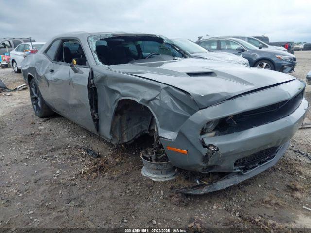  Salvage Dodge Challenger