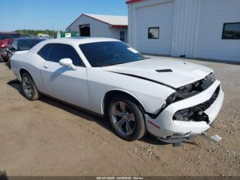  Salvage Dodge Challenger