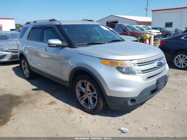  Salvage Ford Explorer