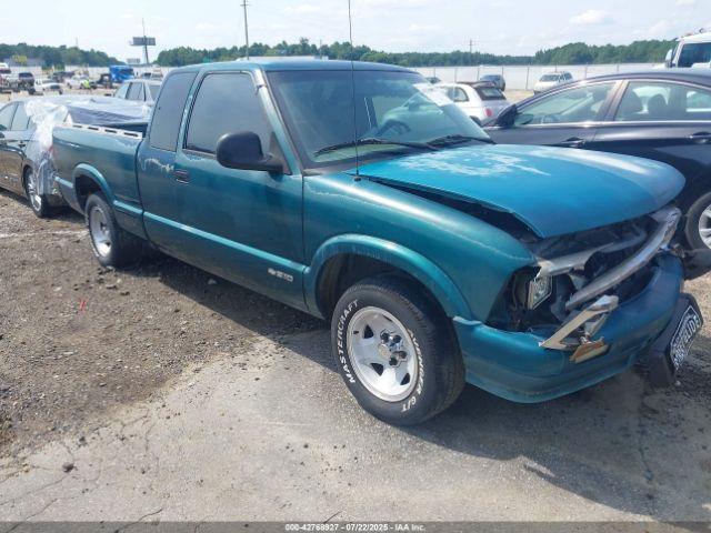  Salvage Chevrolet S-10