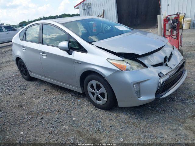  Salvage Toyota Prius