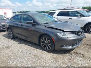  Salvage Chrysler 200