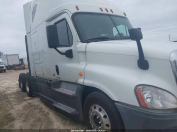  Salvage Freightliner Cascadia 125