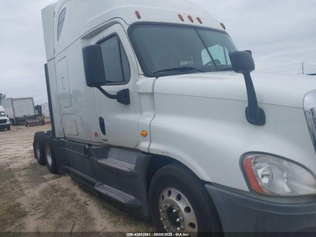  Salvage Freightliner Cascadia 125