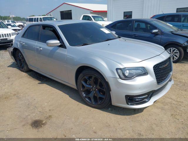  Salvage Chrysler 300