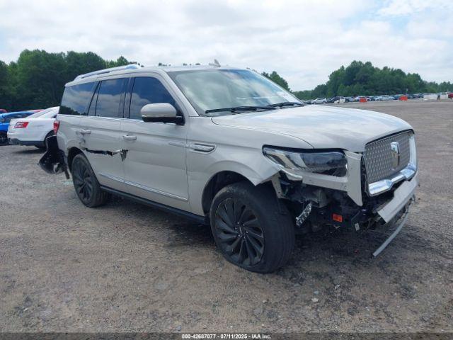  Salvage Lincoln Navigator