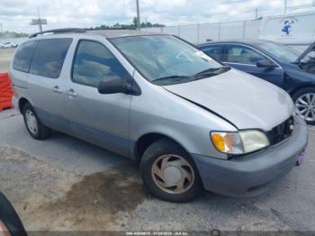  Salvage Toyota Sienna