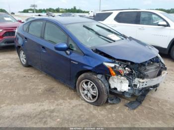  Salvage Toyota Prius