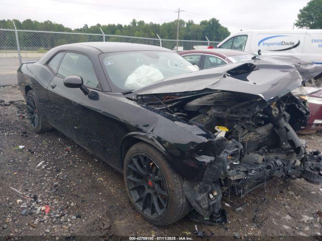  Salvage Dodge Challenger