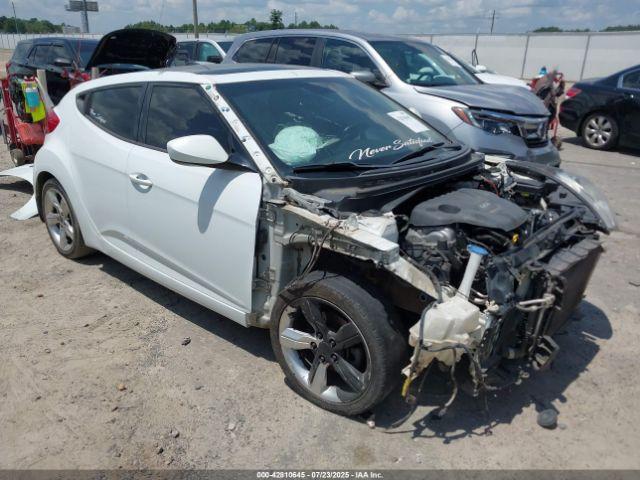  Salvage Hyundai VELOSTER