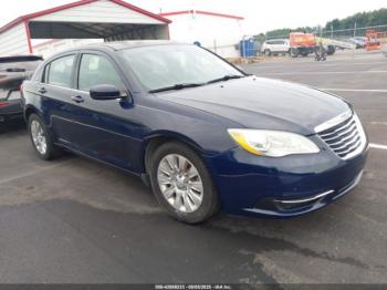  Salvage Chrysler 200