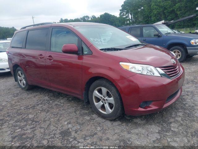  Salvage Toyota Sienna