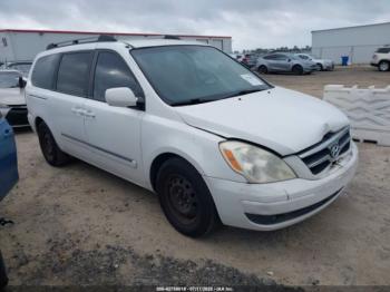  Salvage Hyundai Entourage