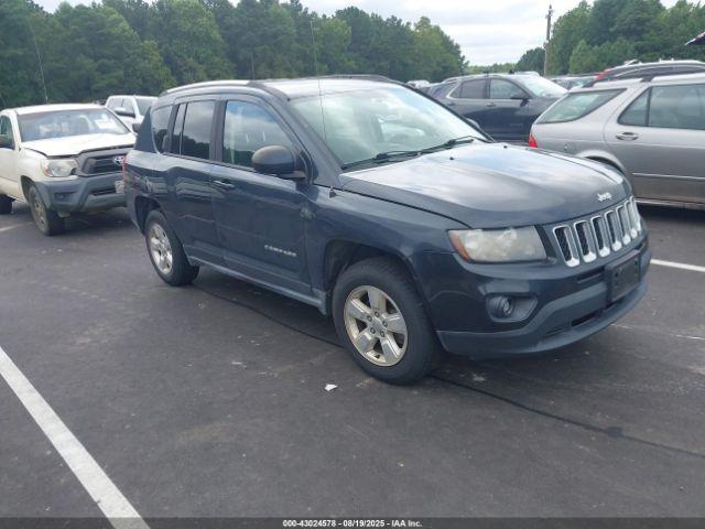  Salvage Jeep Compass