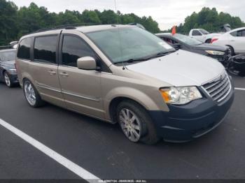  Salvage Chrysler Town & Country