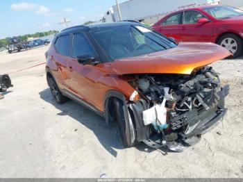  Salvage Nissan Kicks