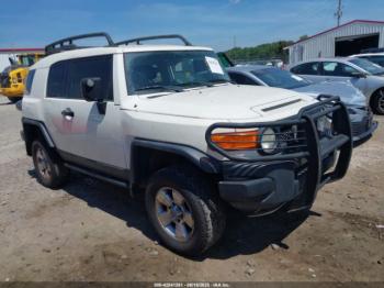  Salvage Toyota FJ Cruiser