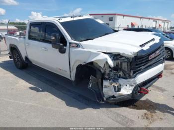  Salvage General Motors Sierra 2500HD