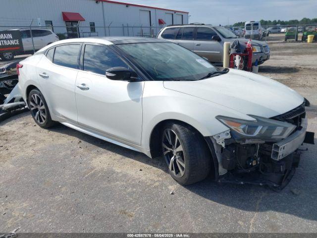  Salvage Nissan Maxima