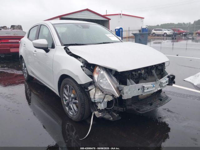  Salvage Toyota Yaris